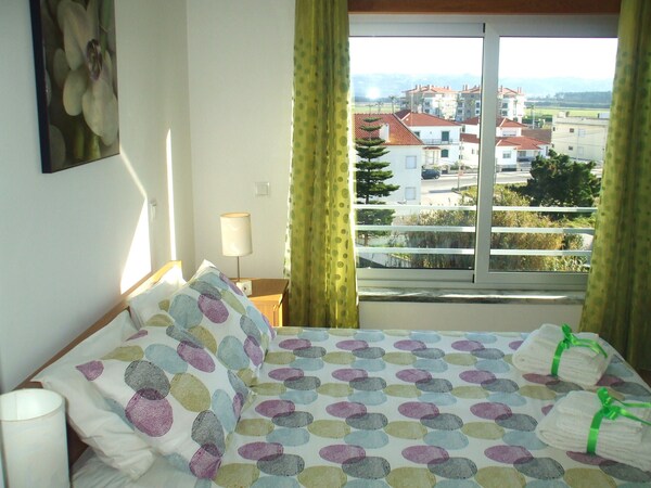 Magnificent 3 Bedroom Apartment With Pool, With Sea View, In São Martinho Do Porto. - Caldas da Rainha