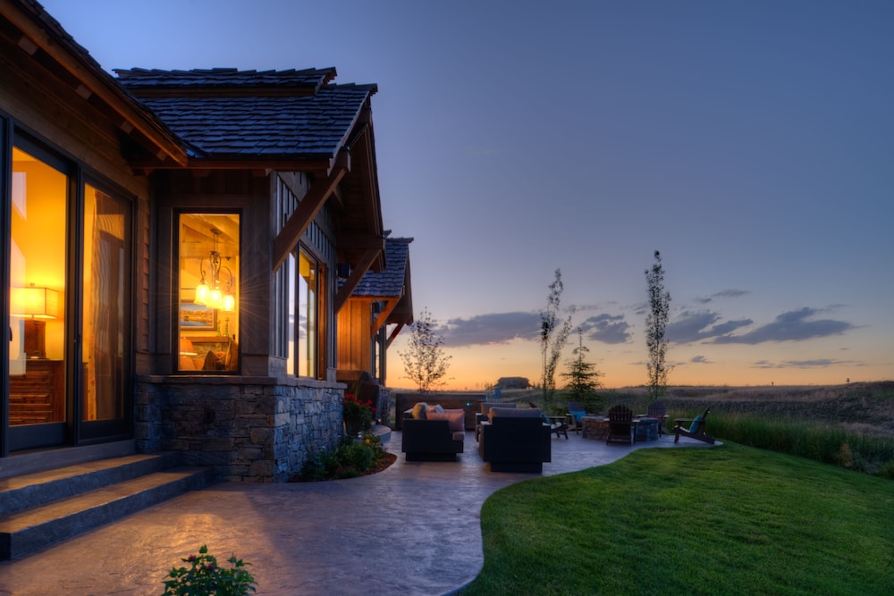 Spectacular 5 Bedroom Villa On 7th Hole At Tributary  With Private Hot Tub - Driggs, ID