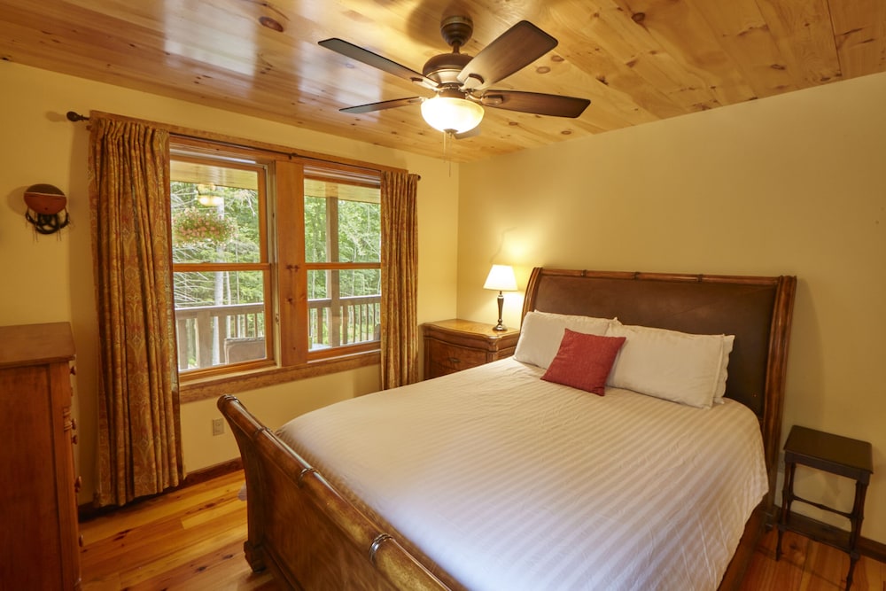 Rock Haven At North Street, Wooded Cabin Retreat In Old Forge, Ny - Adirondack Mountains