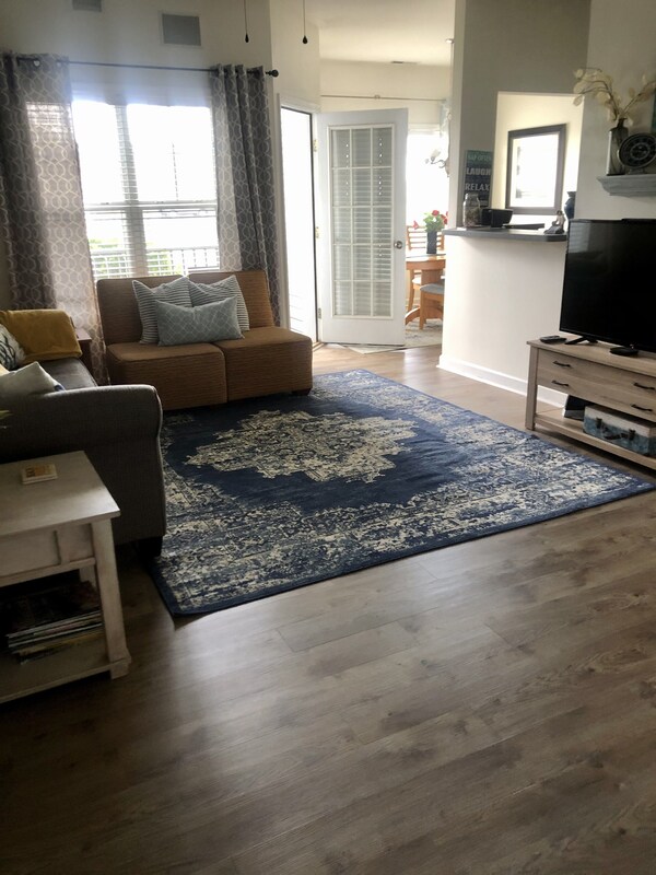 Beautiful Dog Friendly First Floor Condo Between Lewes And Rehoboth Beach - Lewes, DE