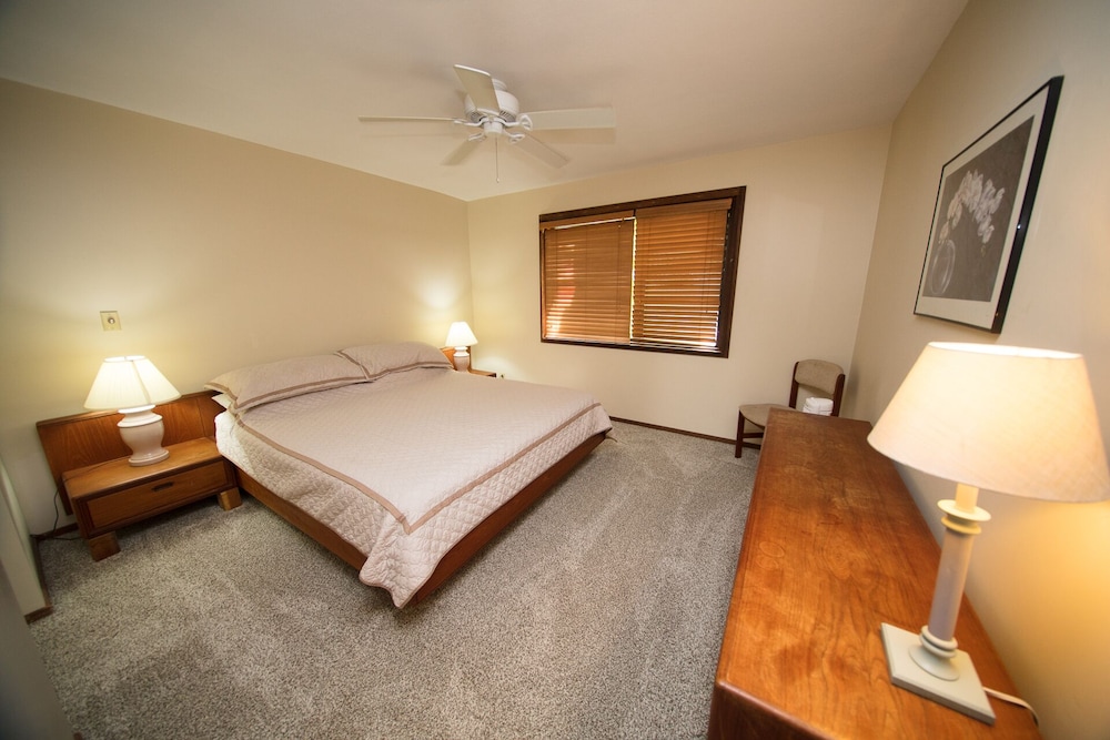 Koa Resort 4f- One Of A Kind! Three Bedroom Three Bath And Updated! - Kihei, HI