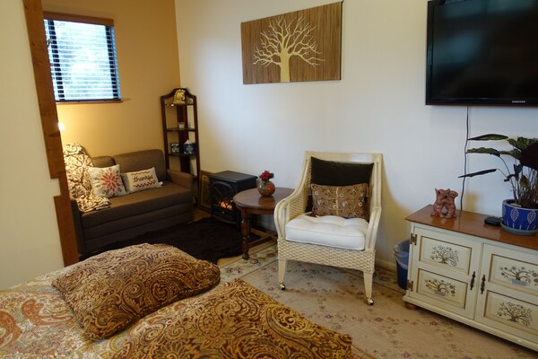 Beautiful Cottage In Quiet, Rural Setting In The Heart Of Wine Country. - Arroyo Grande, CA