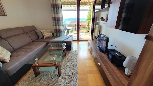 Appartement Confortable Avec Vue Sur La Mer, Proche De La Plage, Familial, Wifi Gratuit - Crikvenica