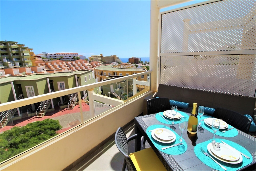 Luxurious Apartment With All Comforts - 3 Swimming Pools - Sunshine All Day - Adeje