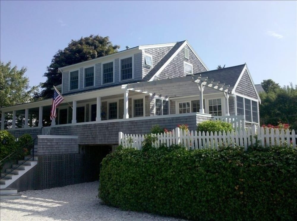 5 Br - Hermosa Propiedad-chatham En Town & Oyster Beach Inlet - Chatham, MA