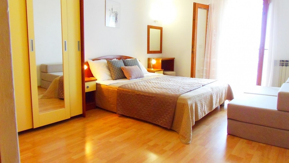 Appartement Bor - With Great View:  Sa2(2)levant  - Makarska, Riviera De Makarska, Croatie - Hvar
