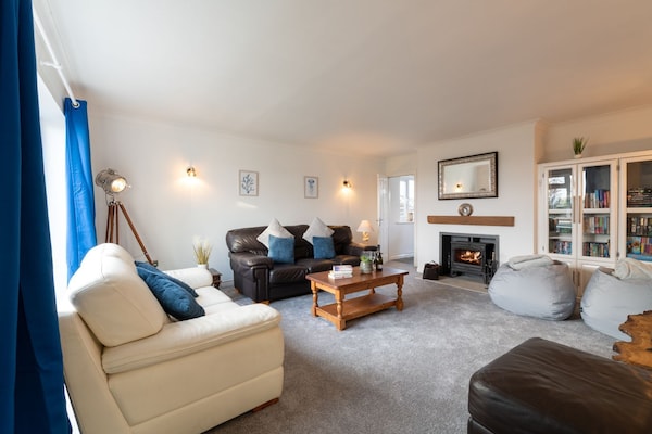 Lakeside: Rhosneigr Family Holiday Villa Sleeps Up To 8 Guests - Rhosneigr