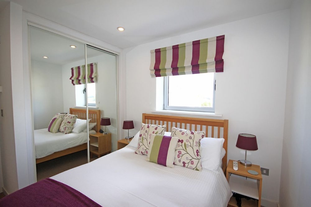 Zenith 16 Est Un Bel Appartement Avec Vue Sur La Plage De Porth - Newquay