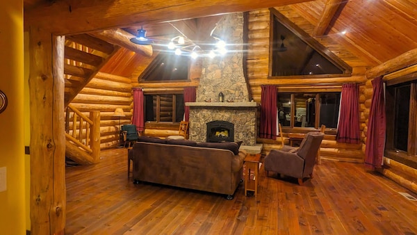 A Serene Lake Front Cabin Minutes From West Glacier National Park - Glacier National Park