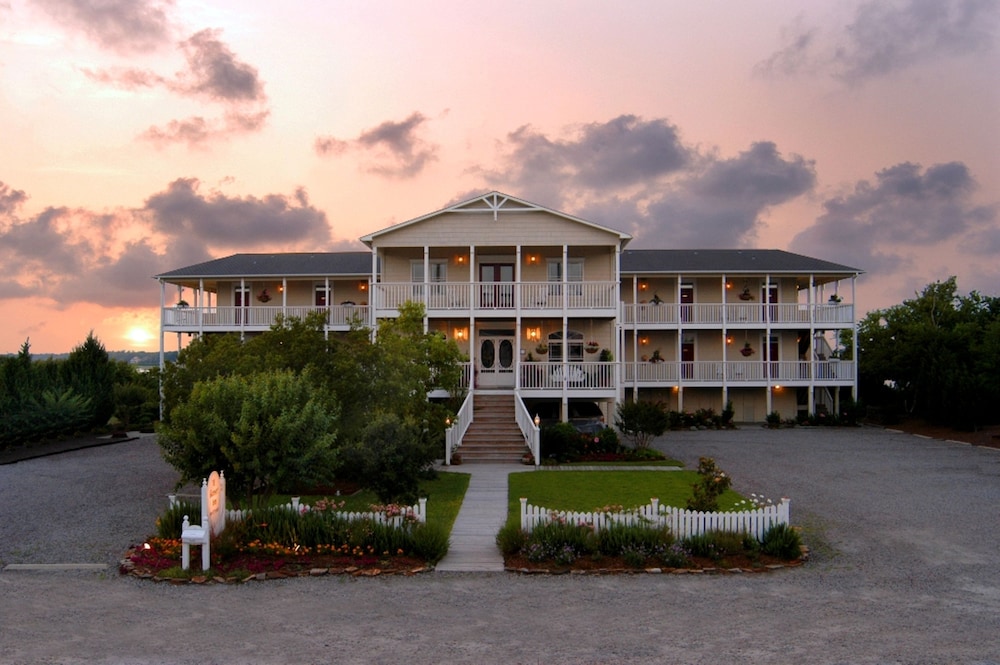 The Sunset Inn - Ocean Isle Beach, NC