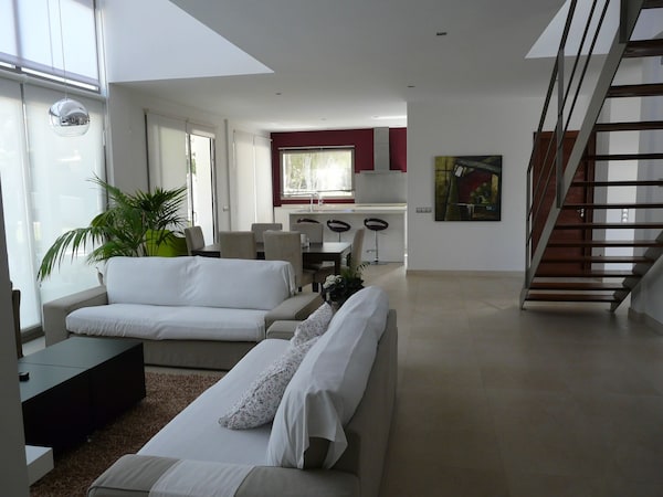 Villa Moderna Con Piscina Y Capacidad Para 8 Personas - San Telmo