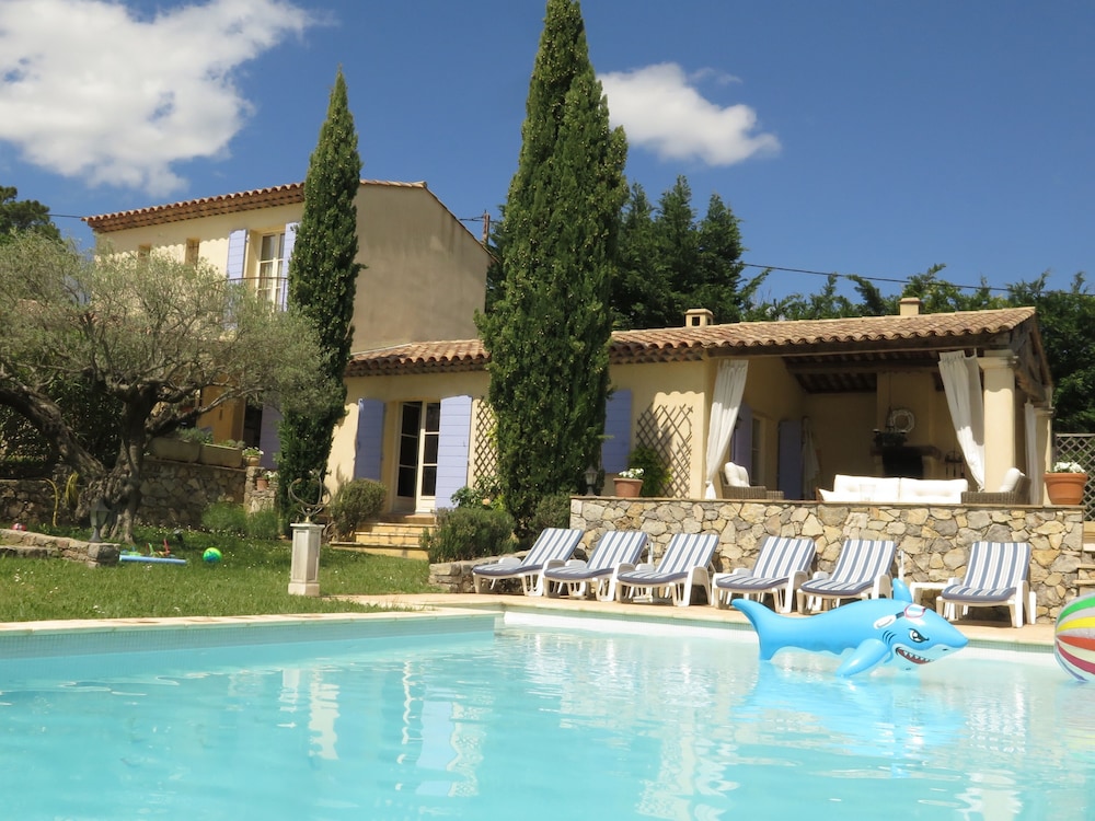 Prachtig Villa Met Verwarmde Zwembad In De Provence - Salernes