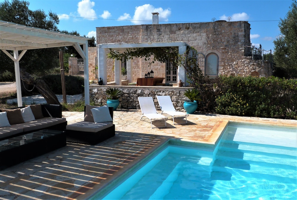 Stylish Luxury Trulli With Private Pool And Amazing Sea View - San Vito dei Normanni