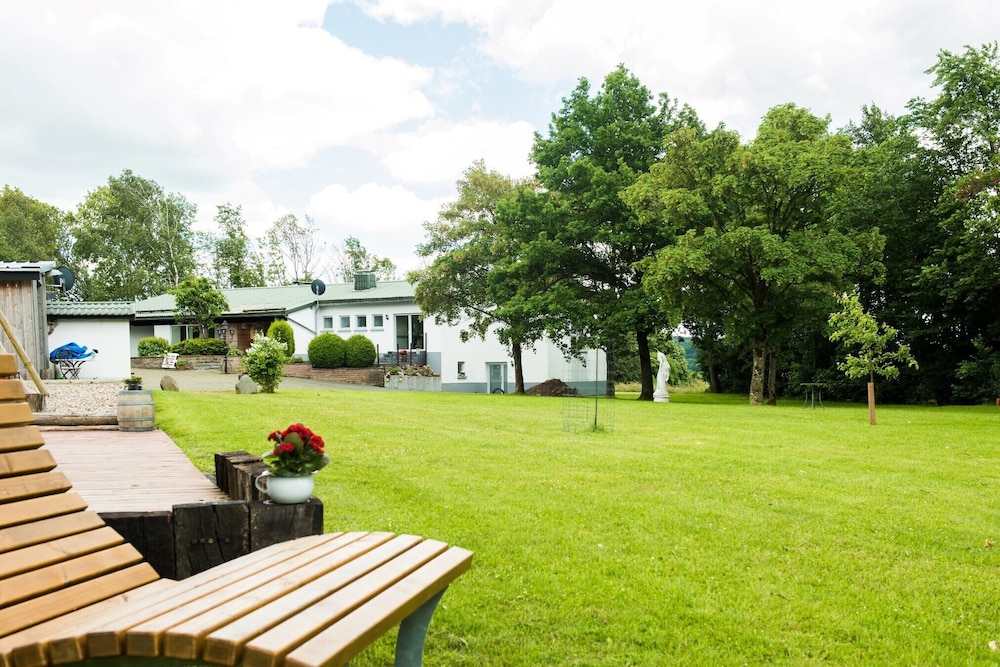 Ferienhof - Weites - Land, Large Apartment With Terrace, Garden And Children's Playground - Rhineland-Palatinate