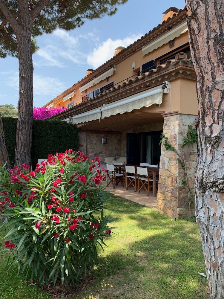 Superb Villa Near The Sea Calella De Palafrugell, Garden And Two Swimming Pools - Llafranc