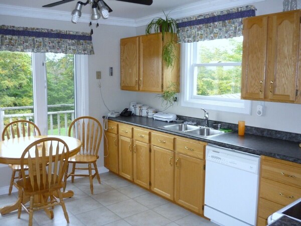 Home From Home -  Cosy Cottage In Whale Watching Country - Nova Scotia