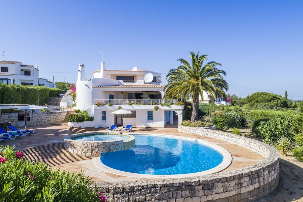 Luxury Villa With Large Pool And Stunning Ocean View In Carvoeiro Region - Lagoa