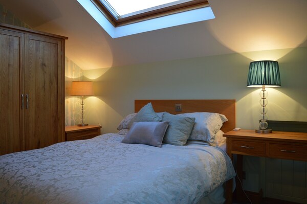 Lakeland Stone Built Cottage In Beautiful Private Gardens - Bowness-on-Windermere