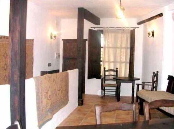 House Of The Mistress Inside The Sale With Covered Manchego Patio. Pets Allowed - Mota del Cuervo