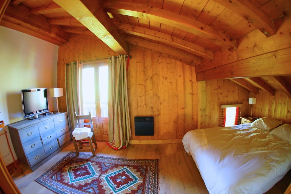 Superb Chalet In Megève, 5ch, 4 Bathrooms, Close To Center And Ski Lifts - Megeve