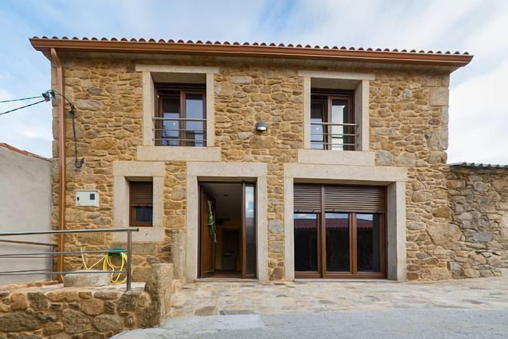 Casa En Aldea Lourido (Muxía, Costa Da Morte) - Galicia