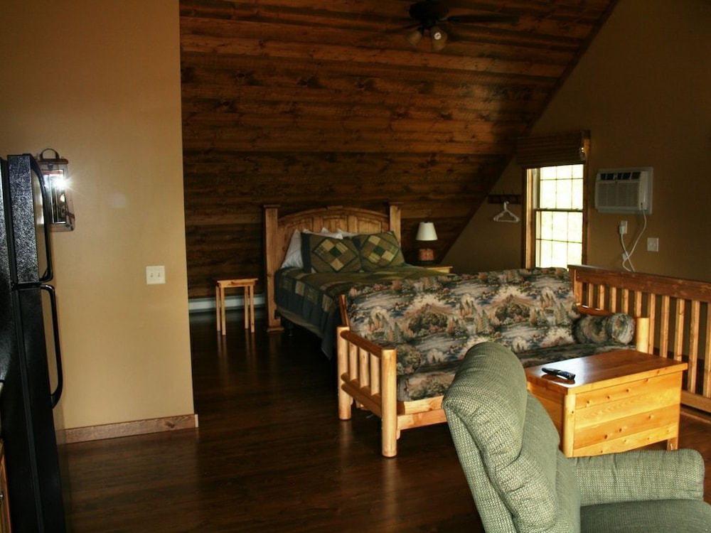 New 1 Bedroom Lake Cabin With Free Resort Amenities - Minnesota