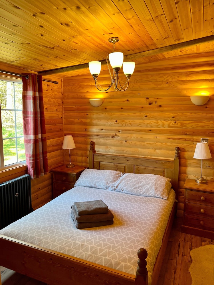 Five-star Lodge Inspired By A Traditional Log Cabin. - Scotland