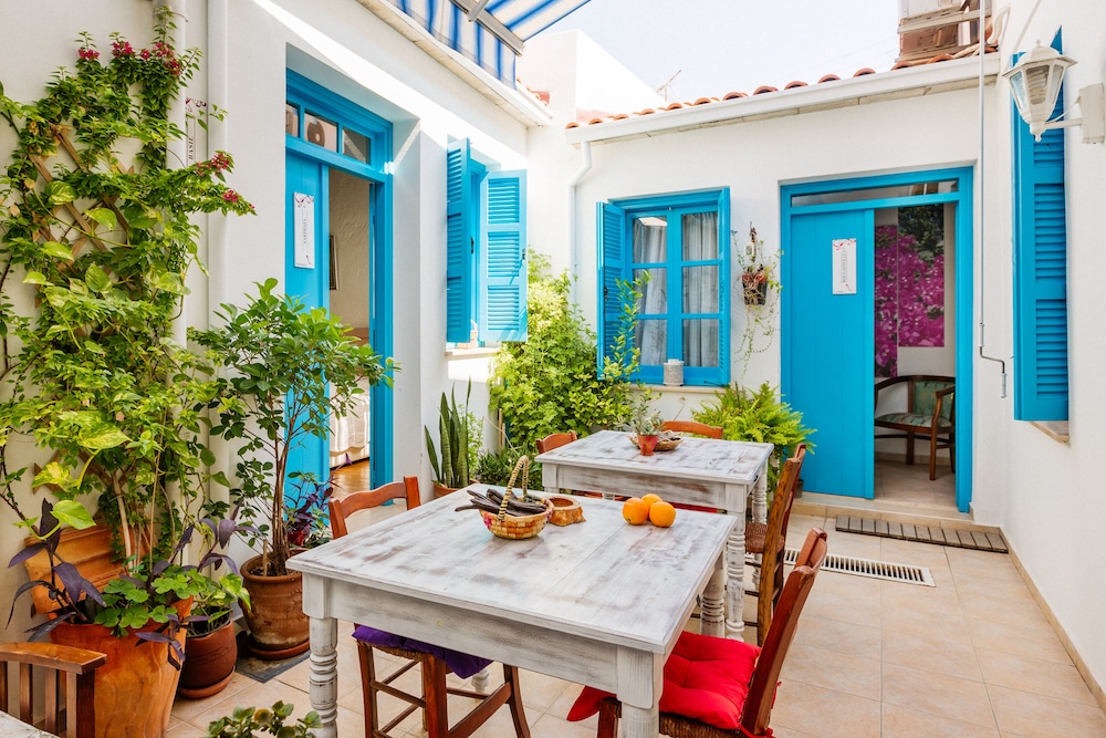 Your Home In Cyprus - Gelegen In Het Hart Van De Oude Ommuurde Stad - Nicosia