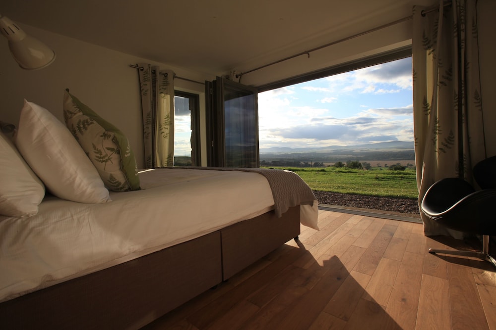 Isla - Steading C/w Pool, Jacuzzi, Tennis And Stunning Views Of The Cairngorms - Forfar