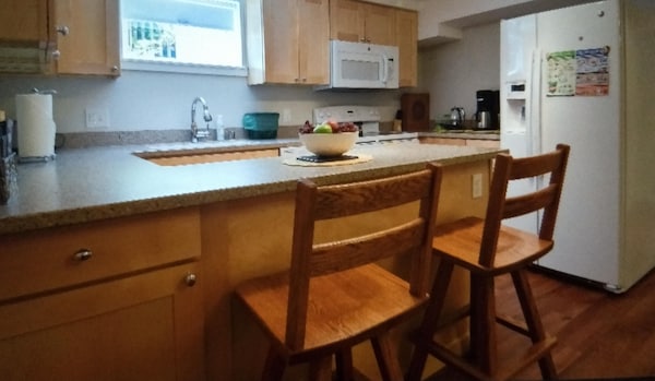 Perfect N. Seattle Location, 2 Bdrm, Modern, Clean, Spacious, Parking Onsite - Bitter Lake - Seattle