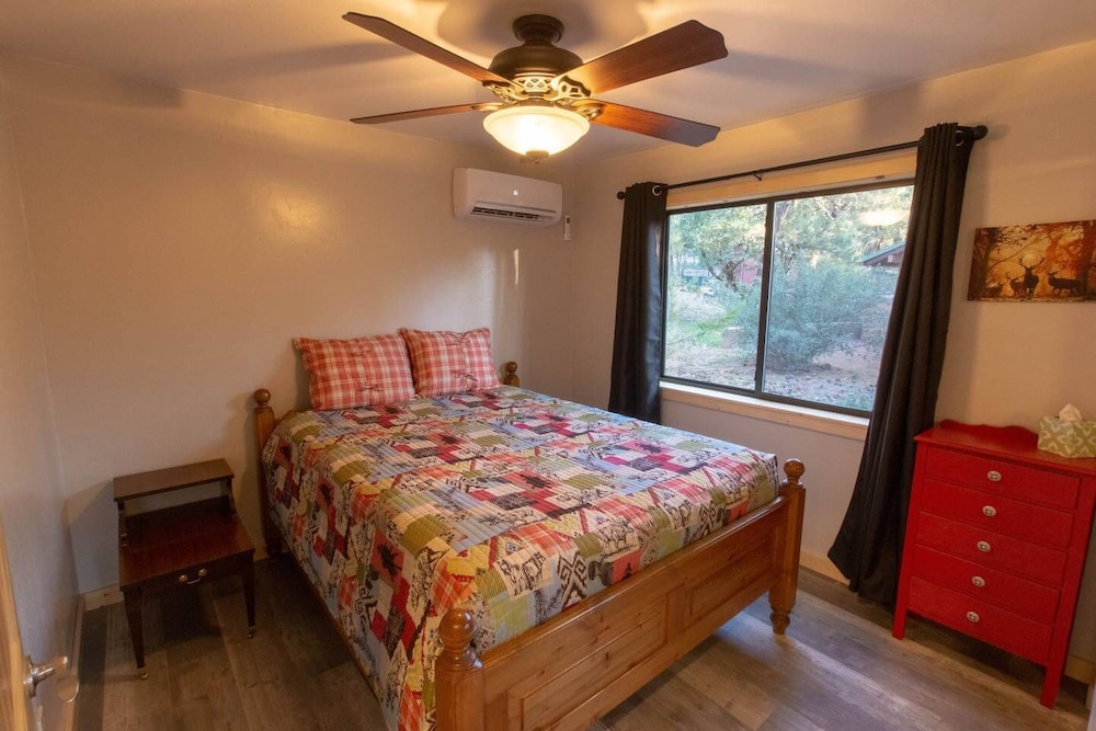Spacious Chalet Retreat, 3 Decks, Great For Families And Couples Staycations! - Strawberry, AZ