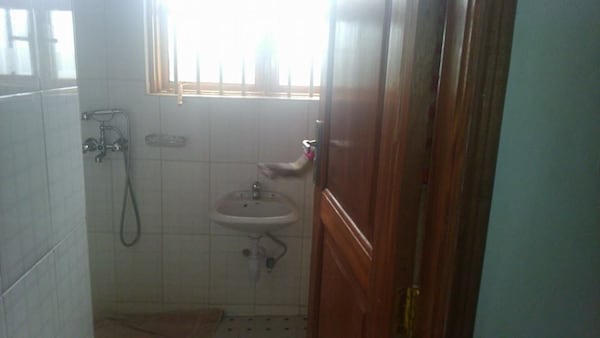 Affordable Apartment, 5 Minutes Drive From City Centre - Kampala
