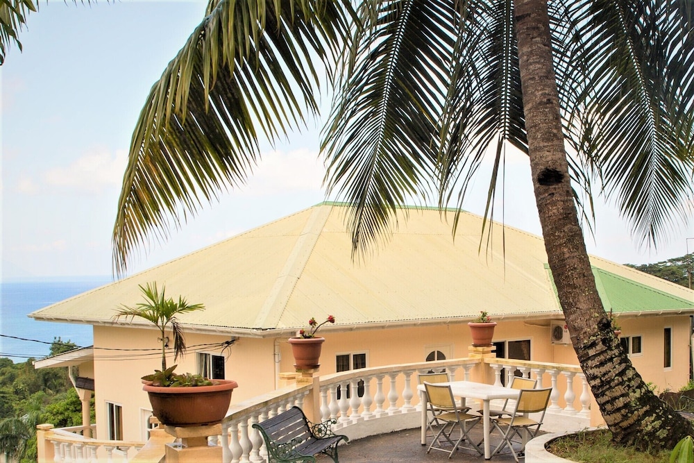 Grande Maison De Vacances Sur Beau Vallon - Seychelles