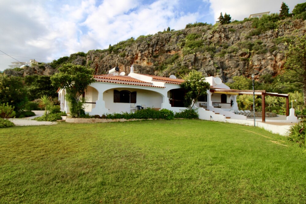 Belle Villa De 10 Personnes Avec Piscine Sur Un Des Plus Beaux Endroits à Albufeira - Guia