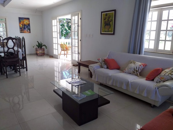 Large Beach House 7/4 Suites Air Conditioning Bath, Barbecue Green Wooden Room - Lauro de Freitas