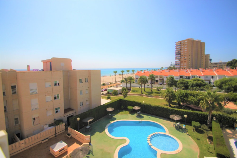 Apartamento CasaTuris enfrente al mar en Playa Muchavista C102 - Alicante