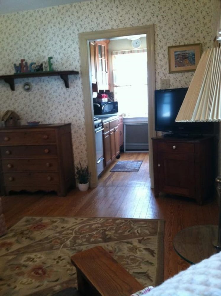 Welcome To This Adorable Cottage By The Sea, Clean And Pet Friendly - Jersey Shore, NJ