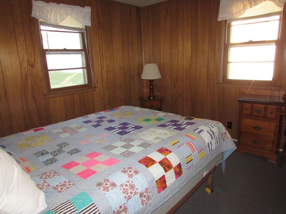 Come Stay In Our 2bd Cabin On Table Rock Lake Close To Silver Dollar City! - Kimberling City, MO