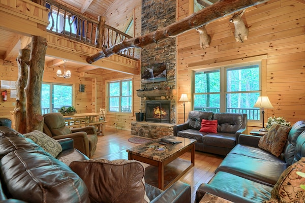 Rent 2, Get 1 Free In April! Gorgeous 5 Br, 3 Ba Lodge Bordering Buckeye Trail! - Ohio