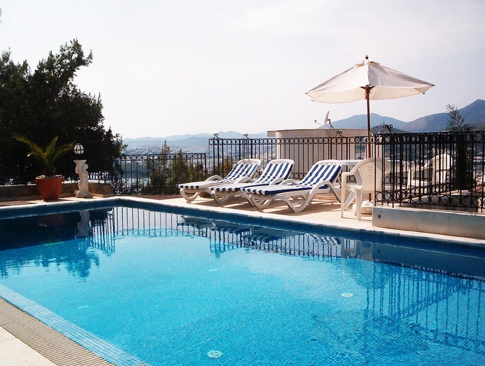 Villa Leila Met Zeebries, Prive Zwembad En Prachtig Uitzicht Op Zee - Bodrum