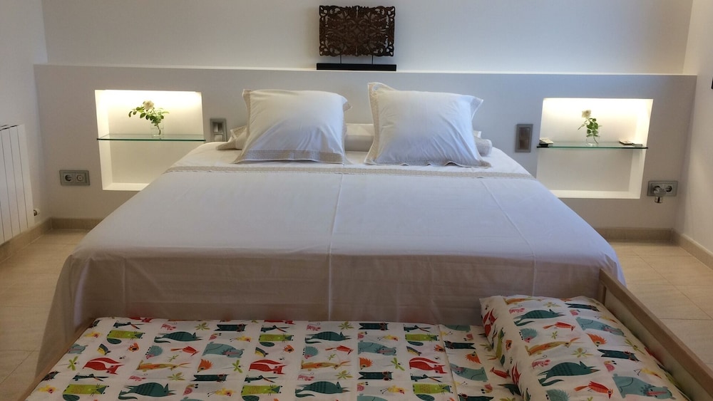 House For 8-9 People 25 Min From Barcelona, Montserrat, Sitges, Penedes. - Abrera