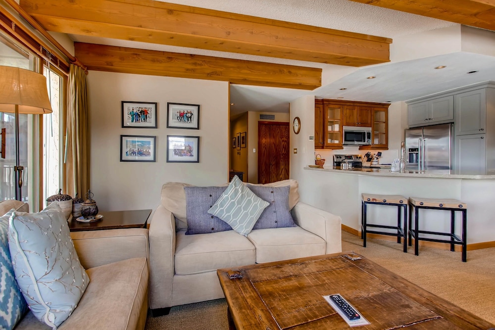 2br/2ba  With Spectacular Mountain Views 2 Bedroom Condo - No Cleaning Fee! By Redawning - Crested Butte, CO
