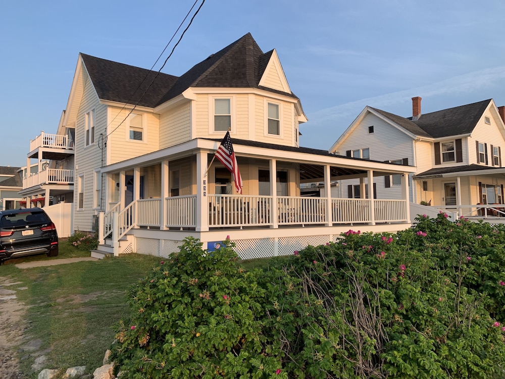 Ocean Front With Panoramic Views - Walk To The Beach And Town! - Marshfield, MA