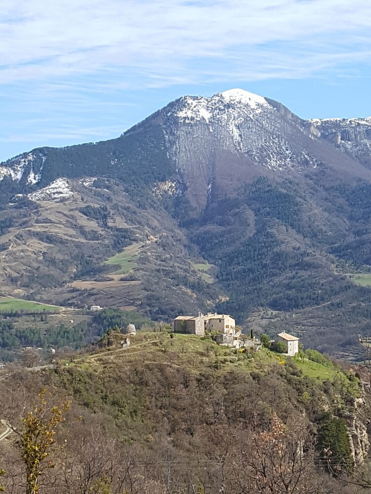 Karakteristiek Huis Uit De 15e Eeuw, Zeer Goed Gerestaureerd, Adembenemend 360 ° Uitzicht - Alpes-de-Haute-Provence