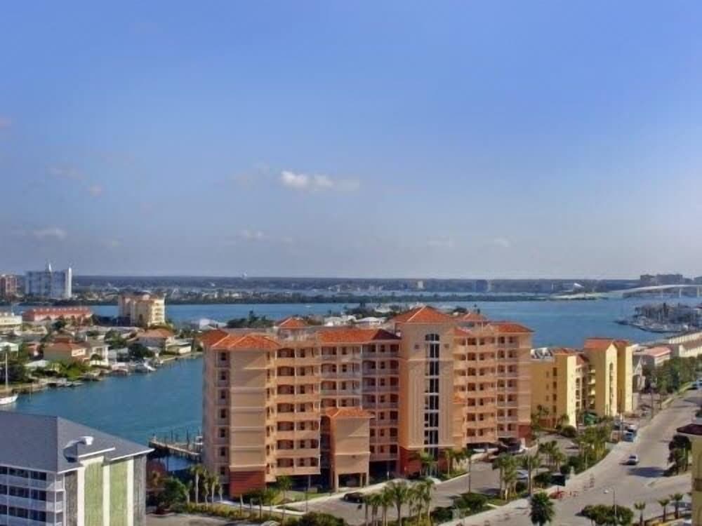 Nicest Waterfront Condo In Harborview Grande!<br>hgr Unit #706 - Clearwater Beach
