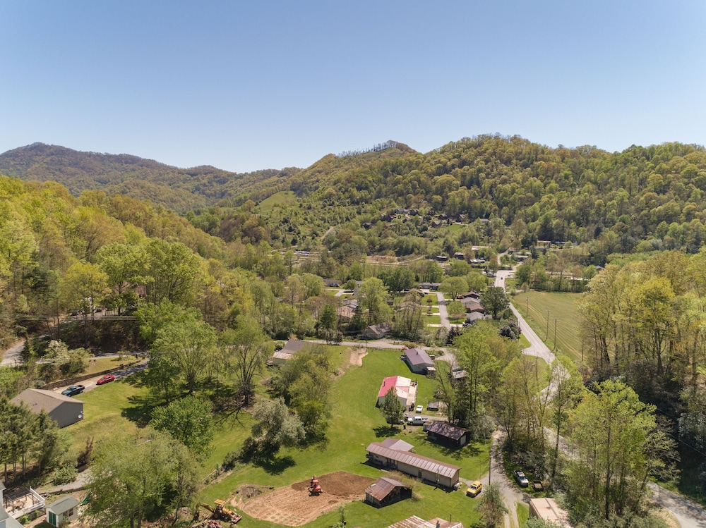 Mountain Creek Luxury Home W / Whirlpool, Wlan, Und Hbo - North Carolina