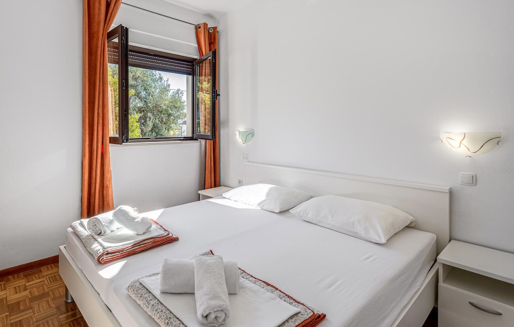 Four-Bedroom Apartment in Novi Vinodolski - Novi Vinodolski