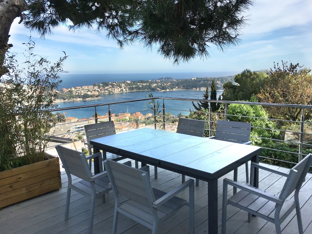 Character House 3 Bedrooms 3 Bathrooms Sea View, Swimming Pool. - Villefranche-sur-Mer