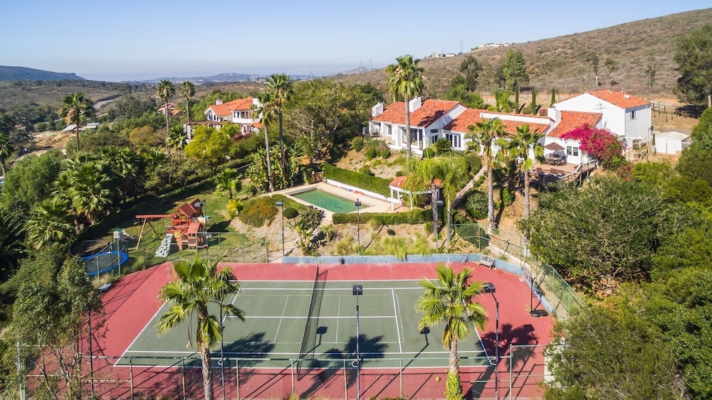 Priv Pickleball & Tennis Horse Ranch Estate. Inquire For Special Pricing Dates. - San Diego, CA