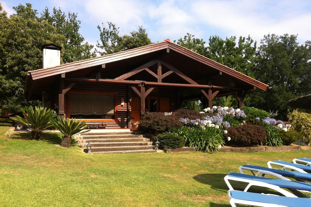 Beautiful Wooden House, With Private Pool And 9,000 Meters Of Garden Areas - Galicia